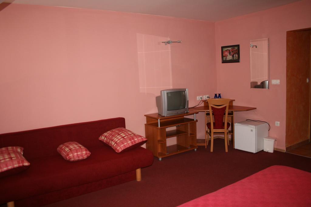 נקלו Guest House Klub Kovac חדר תמונה