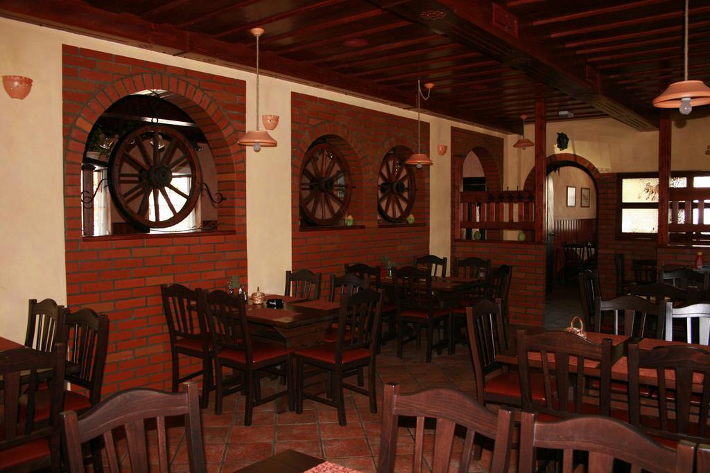 נקלו Guest House Klub Kovac מראה חיצוני תמונה